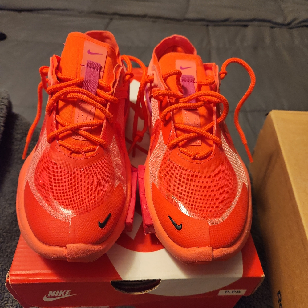 Nike Womens Bold Orange and Pink Sneakers